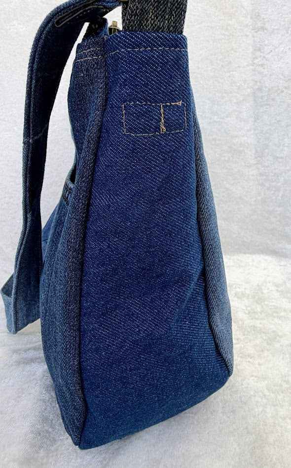 EDS.200Z Everyday Shoulder Bag