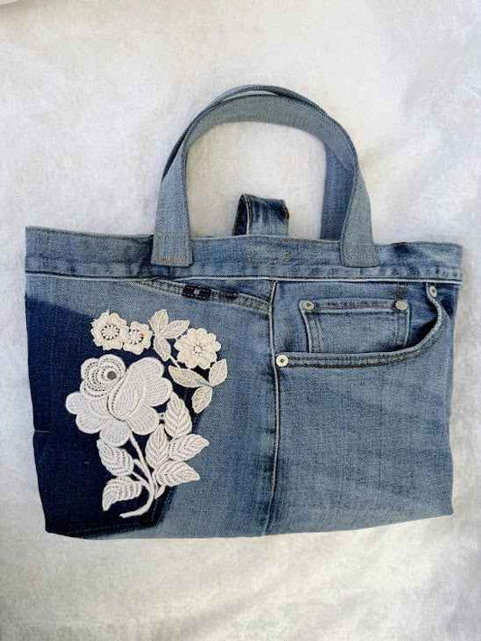 LH.400B Lacy Handbag