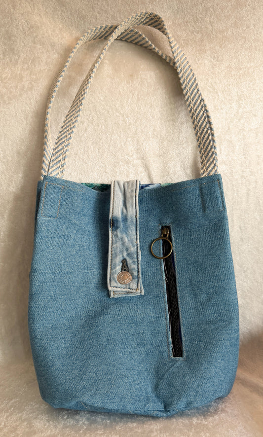 PB.300B Pinch-top Bucket Bag