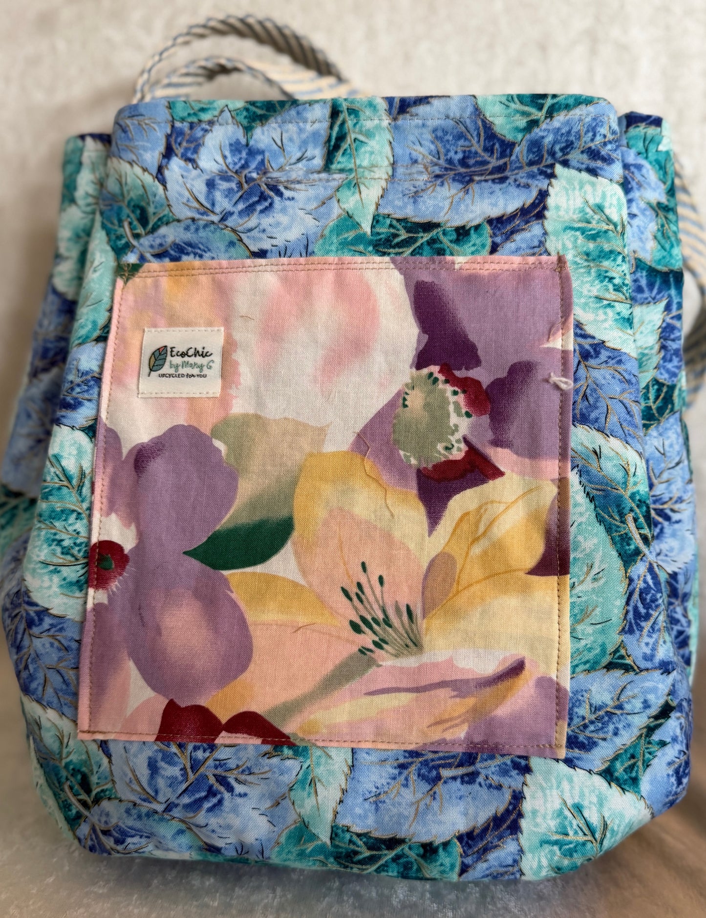 PB.300B Pinch-top Bucket Bag