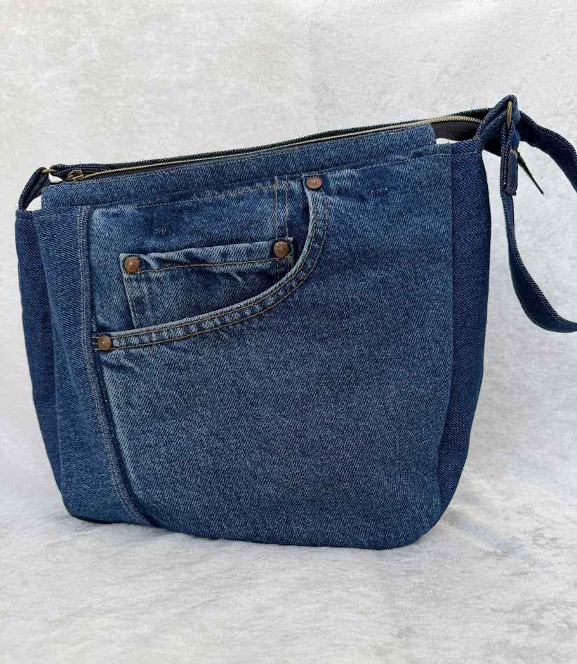 EDS.100Z Everyday Shoulder Bag